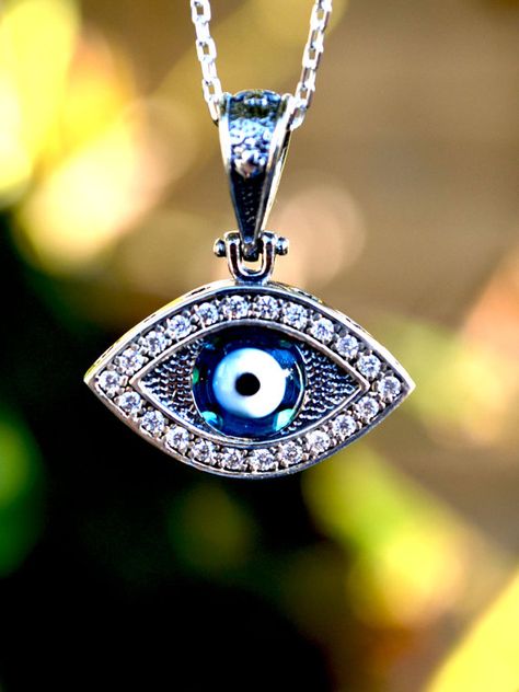 The History of the Evil Eye, an Ancient Symbol of Protection - Willow & Luna