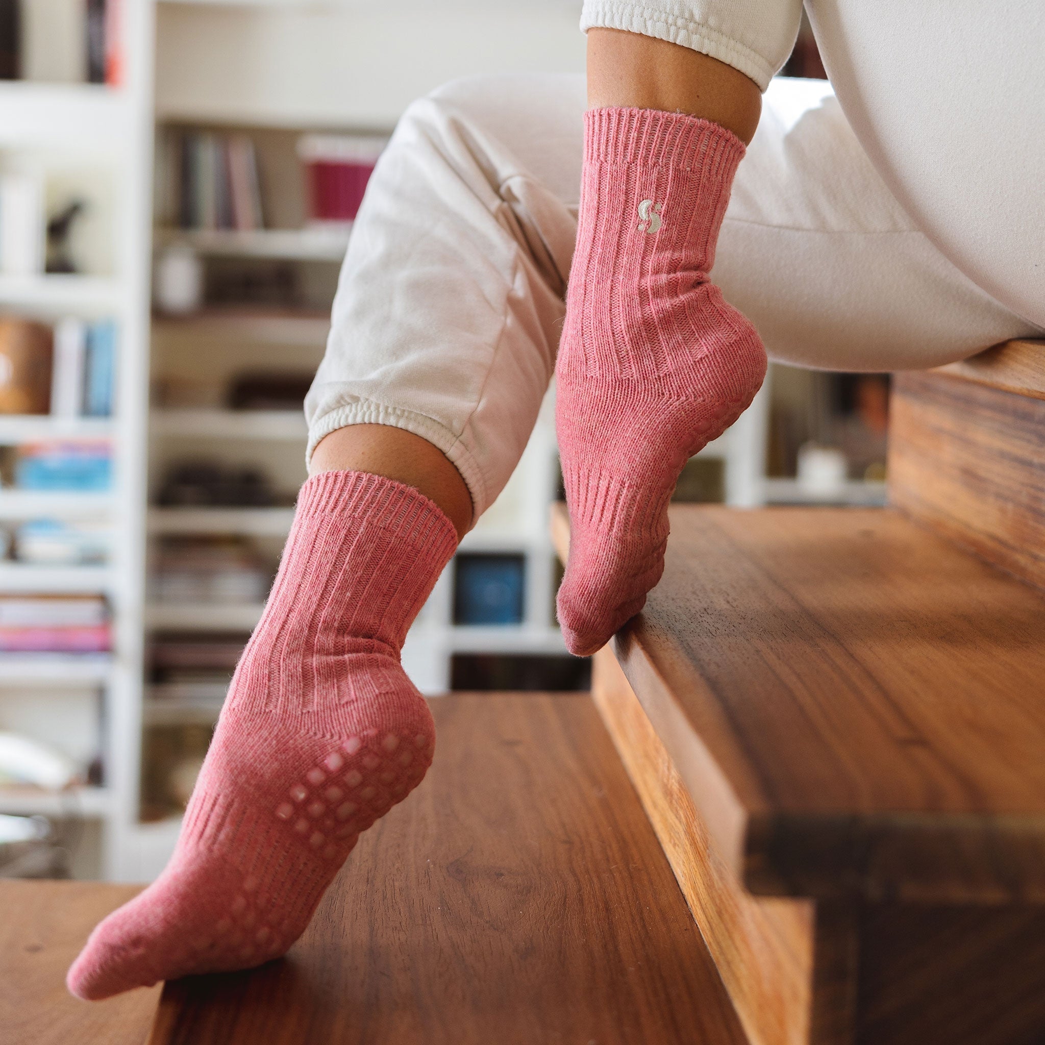 Adult Merino Wool Non-Slip Socks — Coral, 1 Pair | Serene Socks