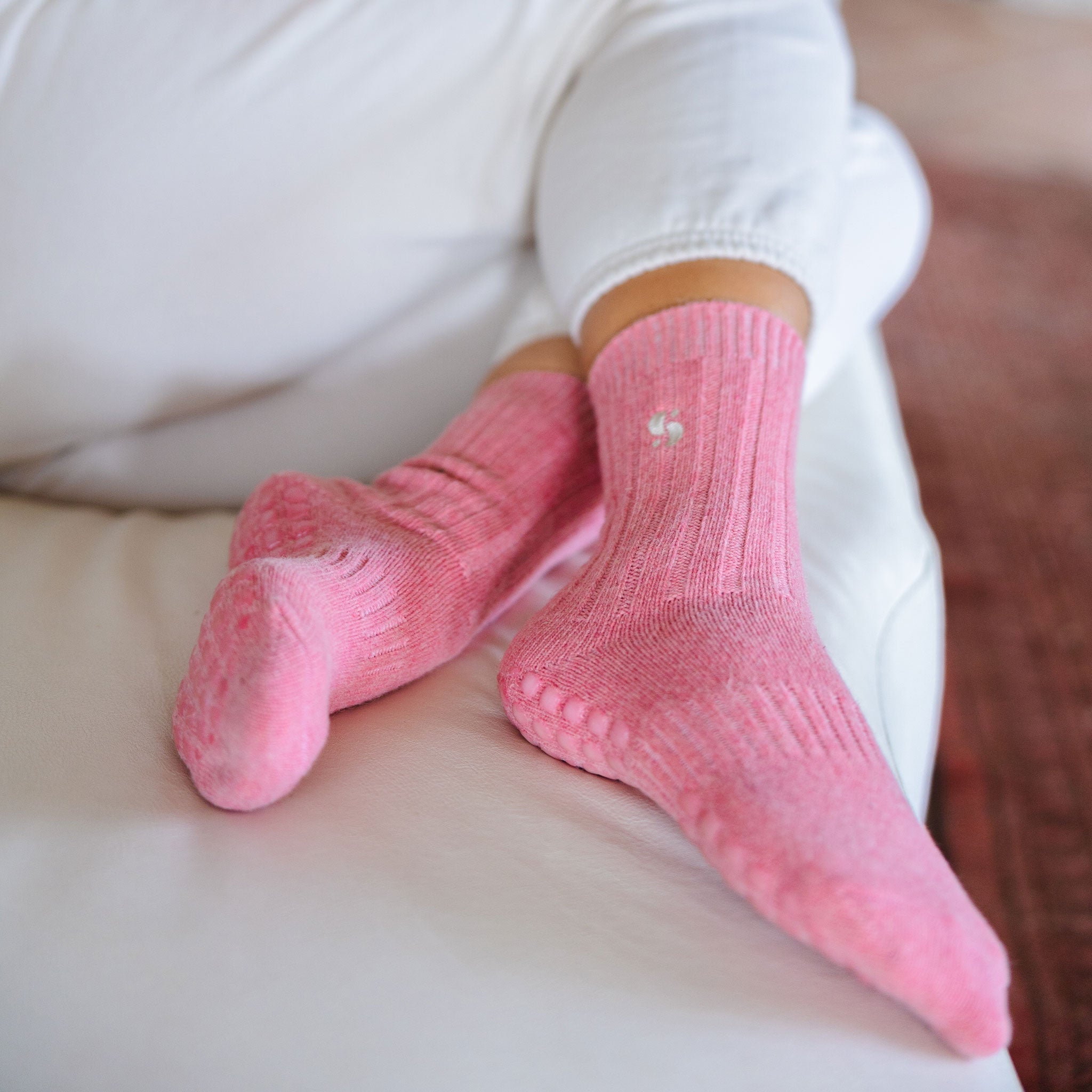 Adult Merino Wool Non-Slip Socks — Coral, 1 Pair | Serene Socks