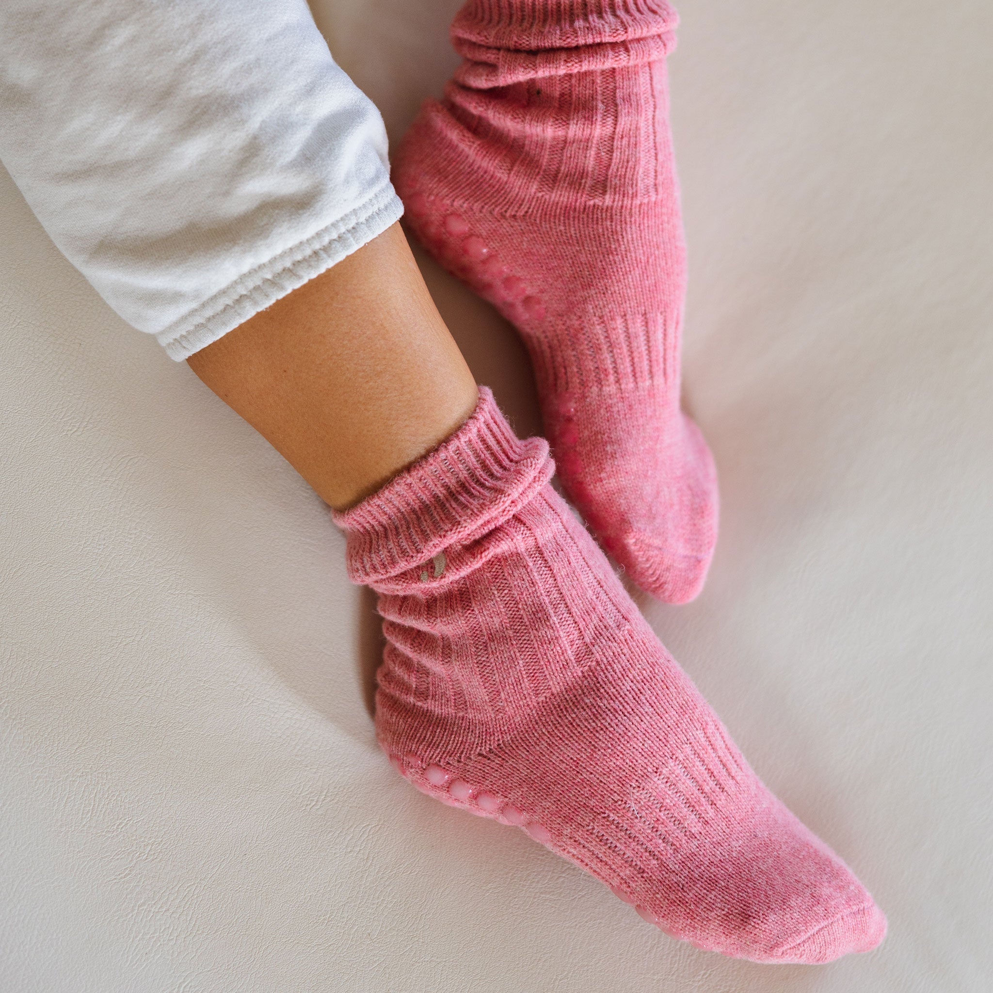 Adult Merino Wool Non-Slip Socks — Coral, 1 Pair | Serene Socks