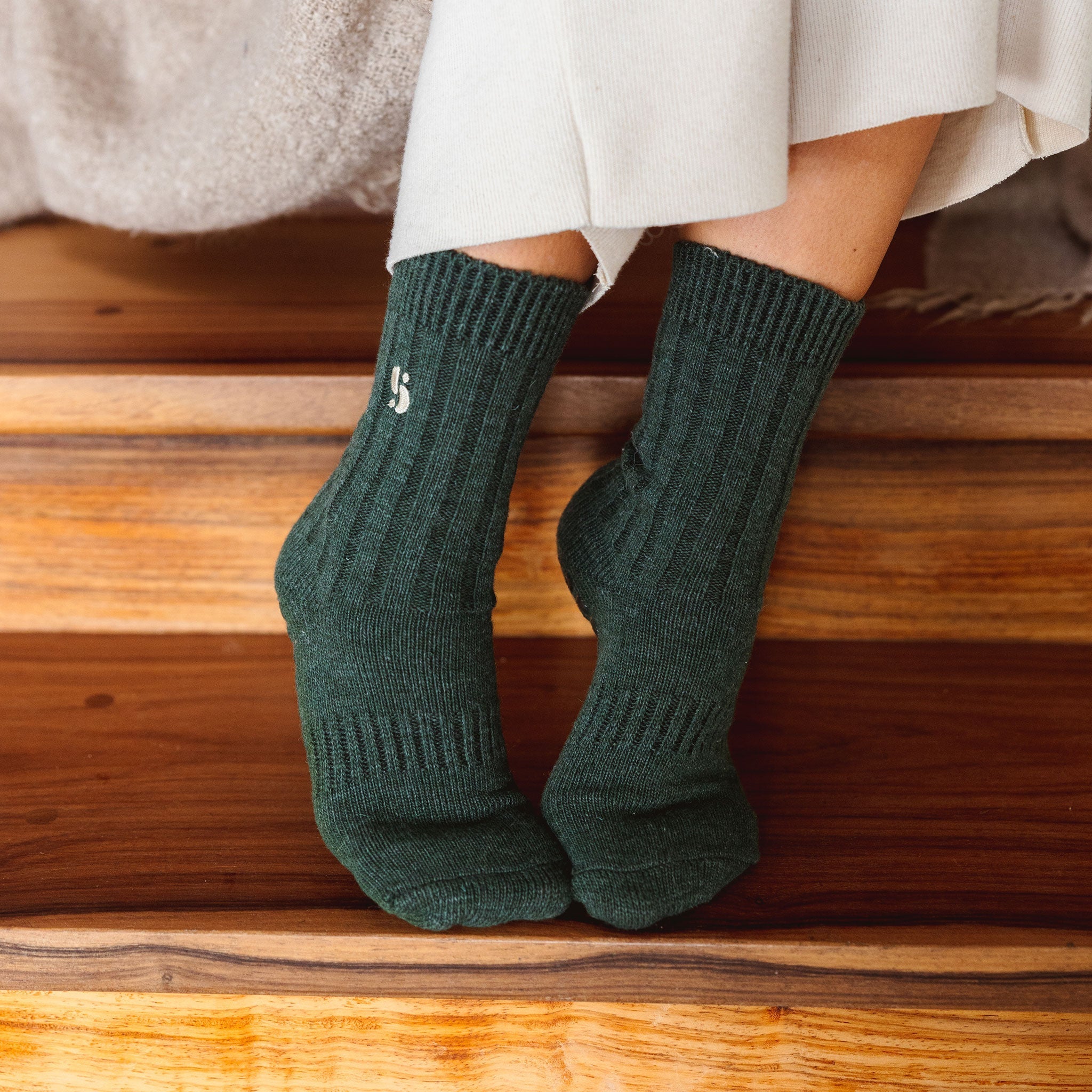 Adult Merino Wool Non-Slip Socks — Dark Green, 1 Pair | Serene Socks