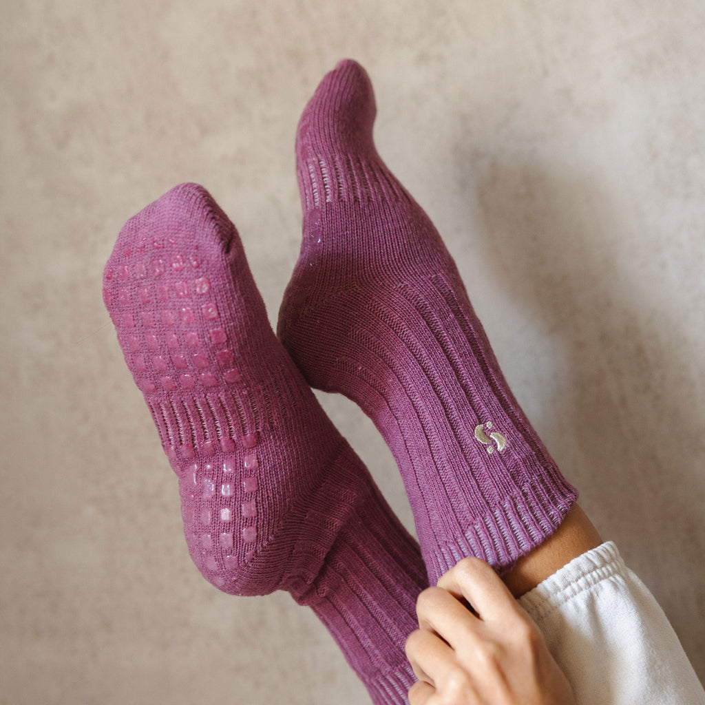 Adult Merino Wool Non-Slip Socks — Viola, 1 Pair | Serene Socks