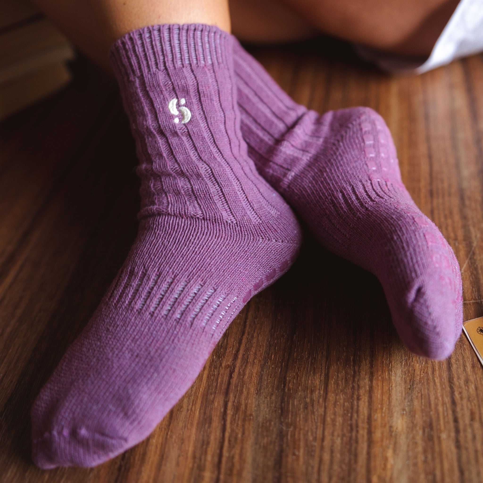 Adult Merino Wool Non-Slip Socks — Viola, 1 Pair | Serene Socks