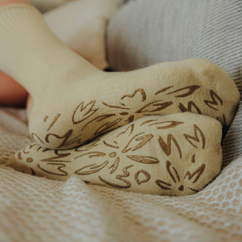 Adult Organic Cotton Non-Slip Socks — Lemon Grip Socks, 2 Pairs | Serene Socks