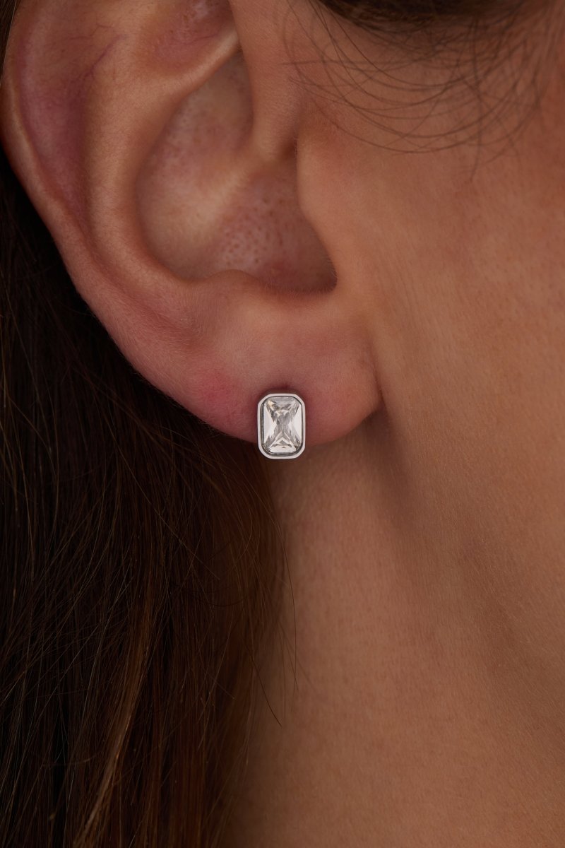 April Emerald - Cut Birthstone Stud Earrings - Willow & Luna