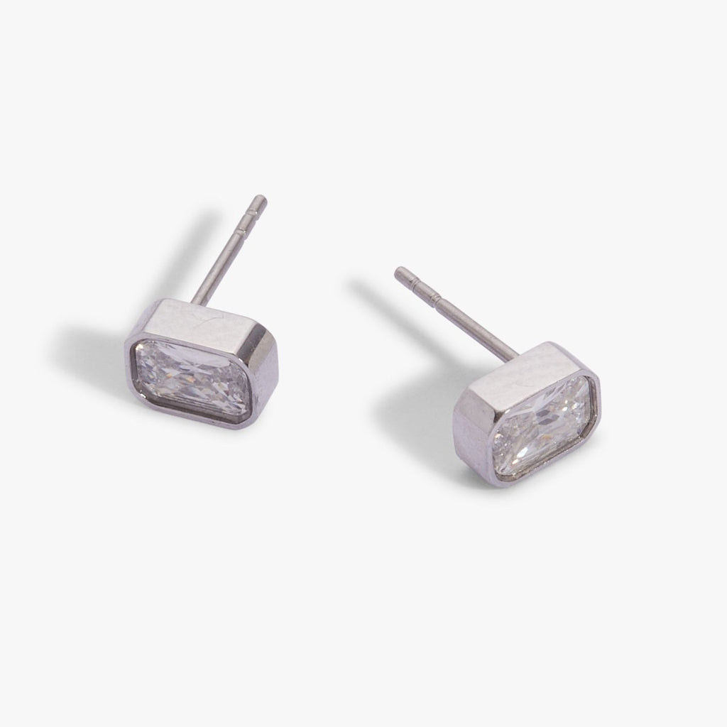 April Emerald - Cut Birthstone Stud Earrings - Willow & Luna