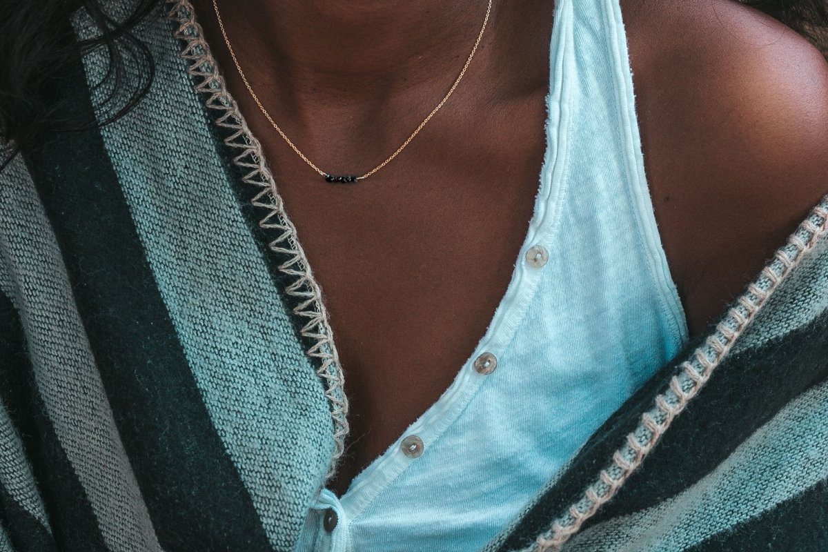 Black Rough Diamond Bar Necklace - Willow & Luna