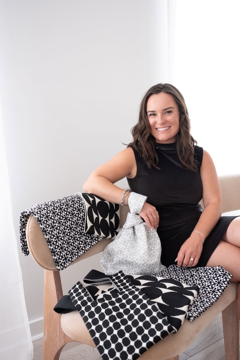 Black Solitaire Handbag - Willow & Luna