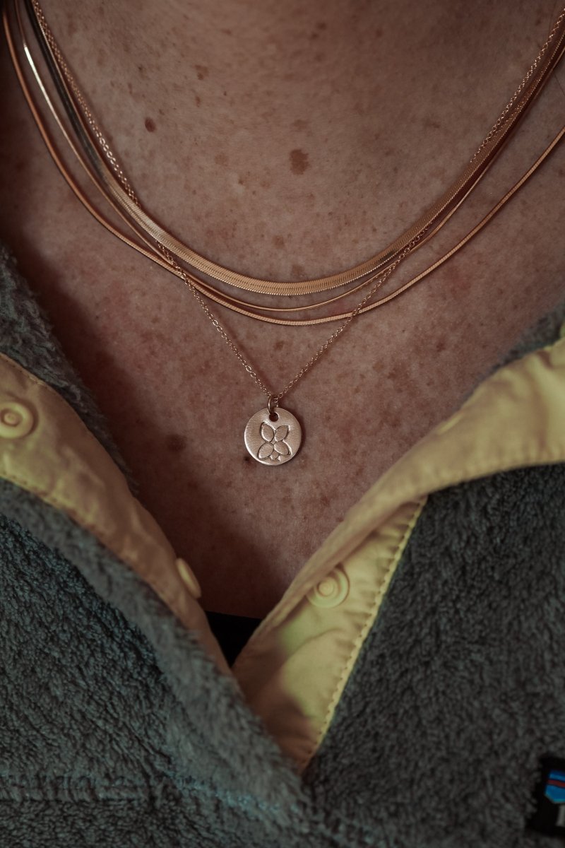Carnation Birth Flower Necklace for January - Willow & Luna