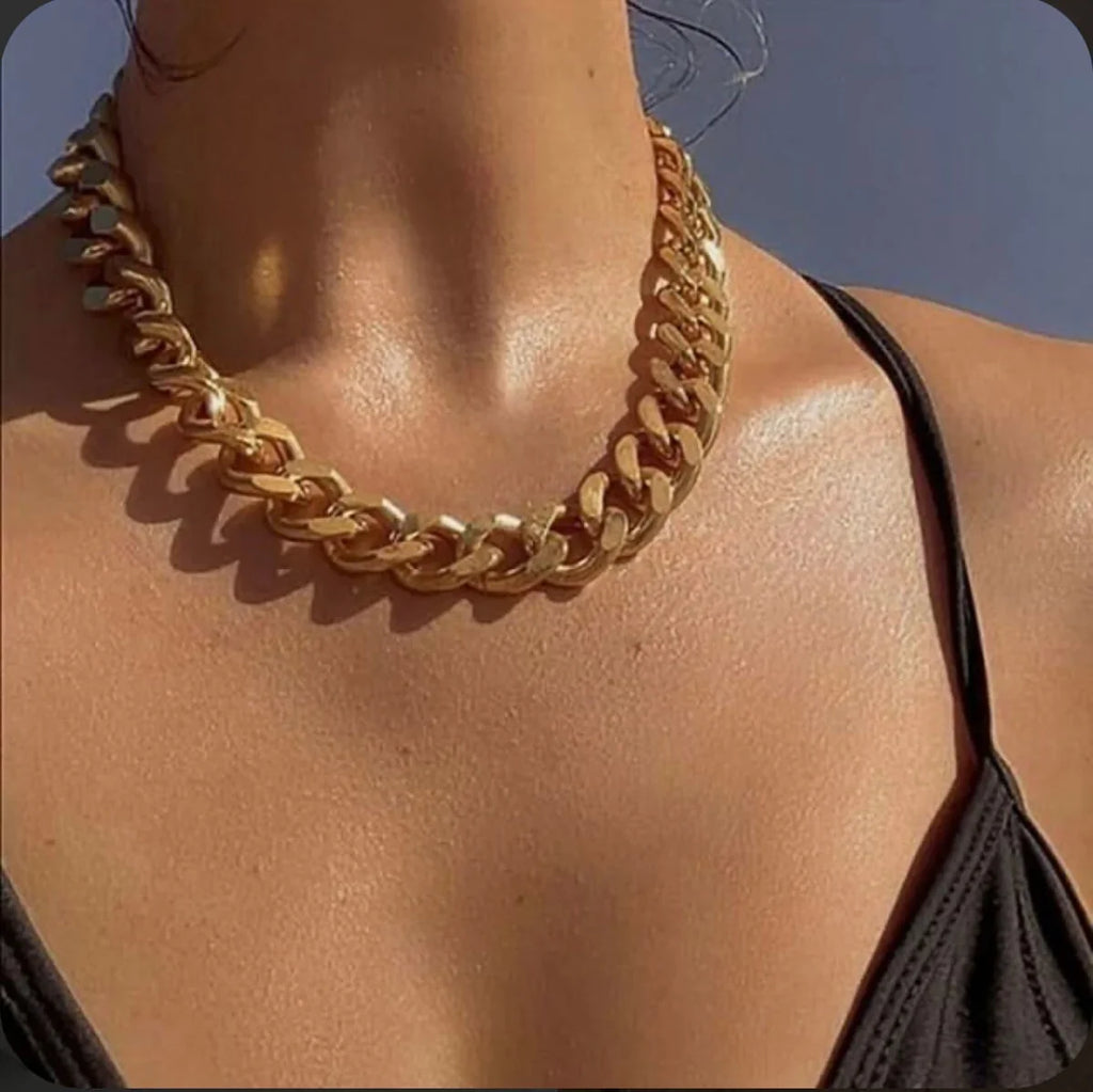 LA MADISON 18K Gold Chunky Chain Necklace