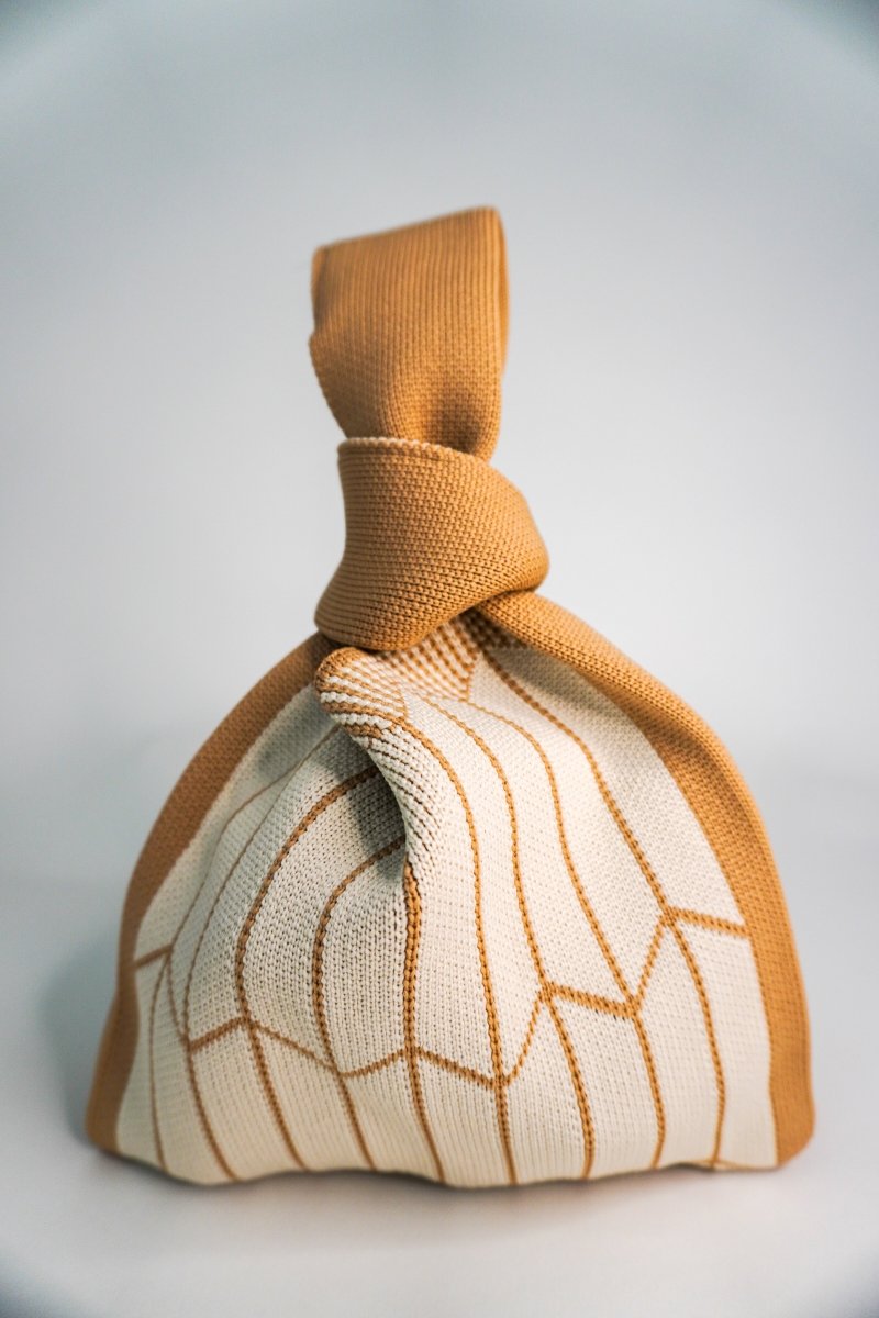 Corinthian Handbag - Willow & Luna