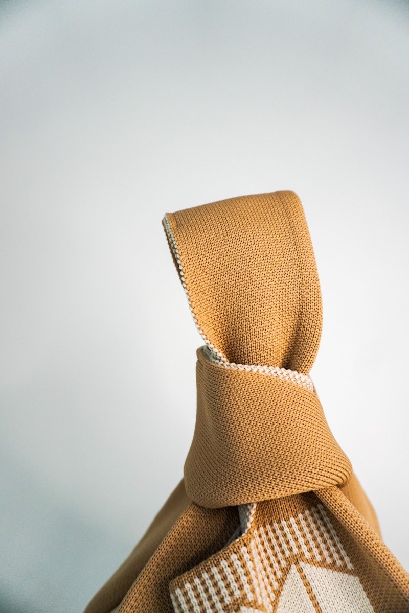 Corinthian Handbag - Willow & Luna