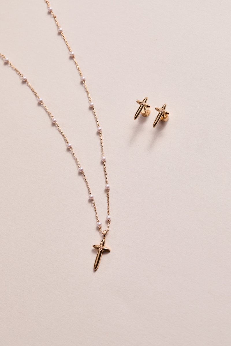 Cross 4:13 Pearl Rosary Chain Pendant Necklace - Willow & Luna