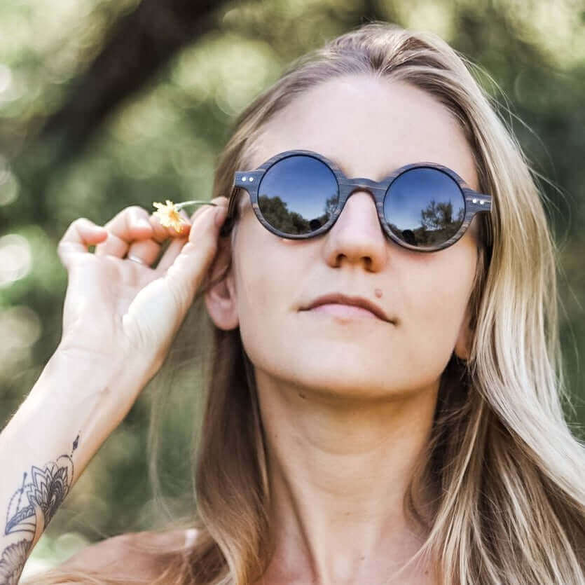 Flic - Unisex Wooden Sunglasses - Willow & Luna