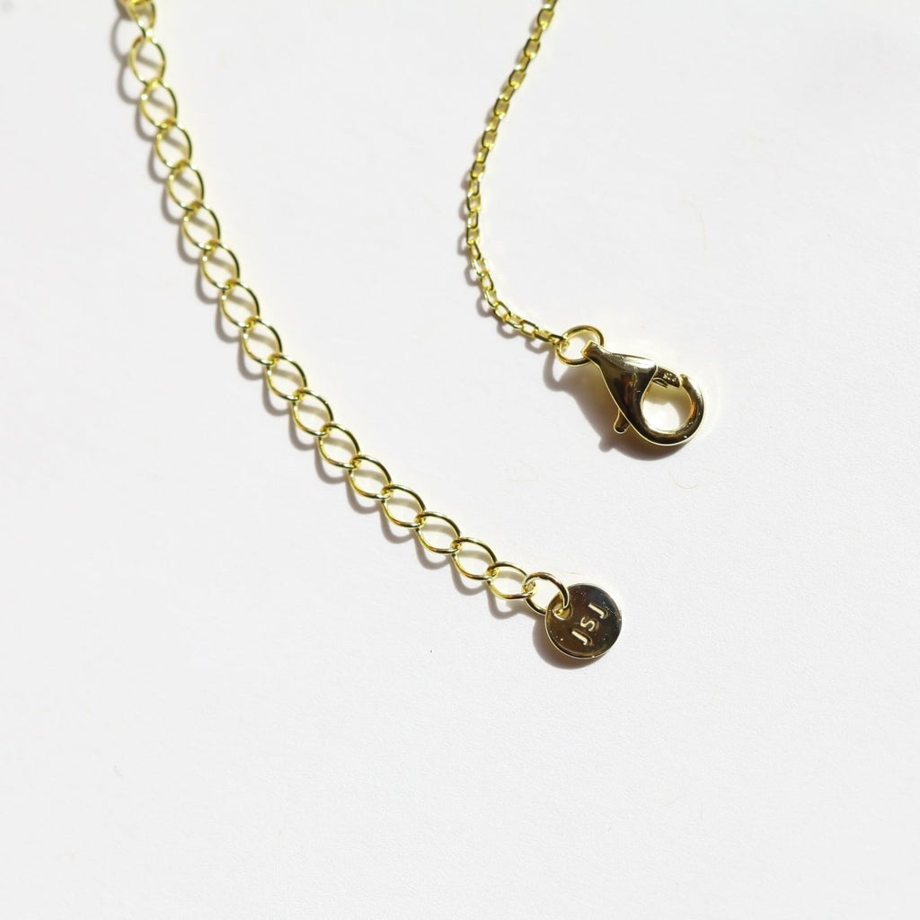 Gold Mama Necklace - Willow & Luna