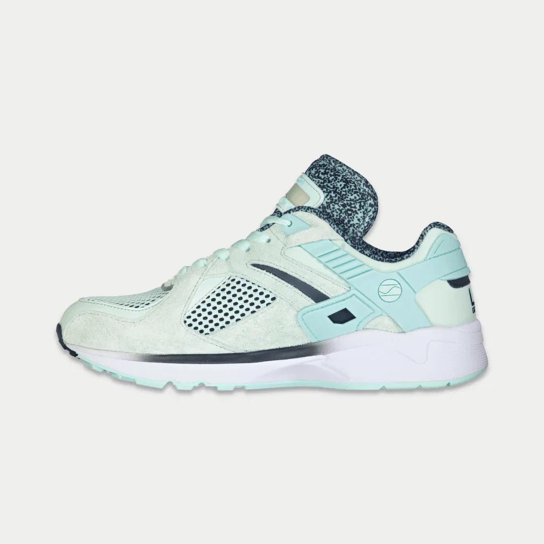 LA Gear Women's Catapult Light - Up Lowtop | Mint x Black - Willow & Luna