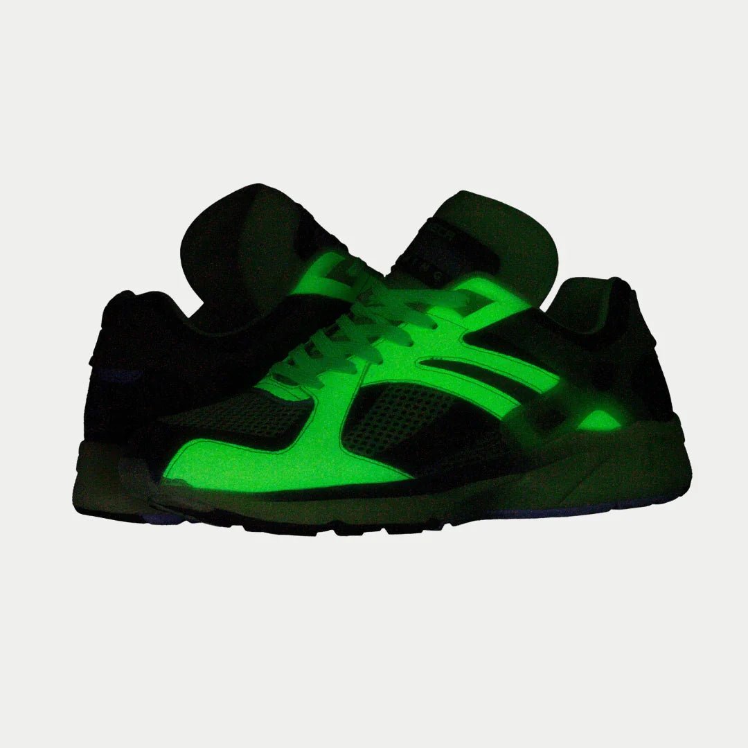 LA Gear Women's Light - Up x Glow Lowtop | Neon Yellow x Black - Willow & Luna
