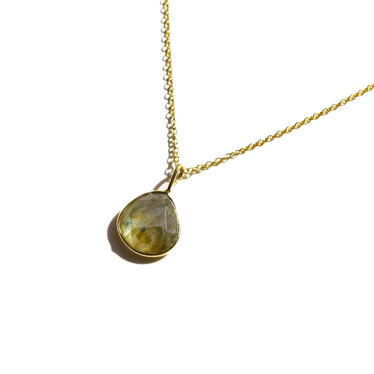 Labradorite Rose Cut Necklace - Willow & Luna