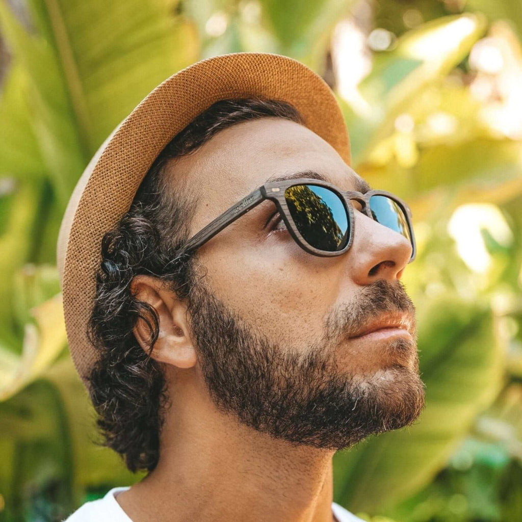 Lark - Unisex Wooden Sunglasses - Willow & Luna