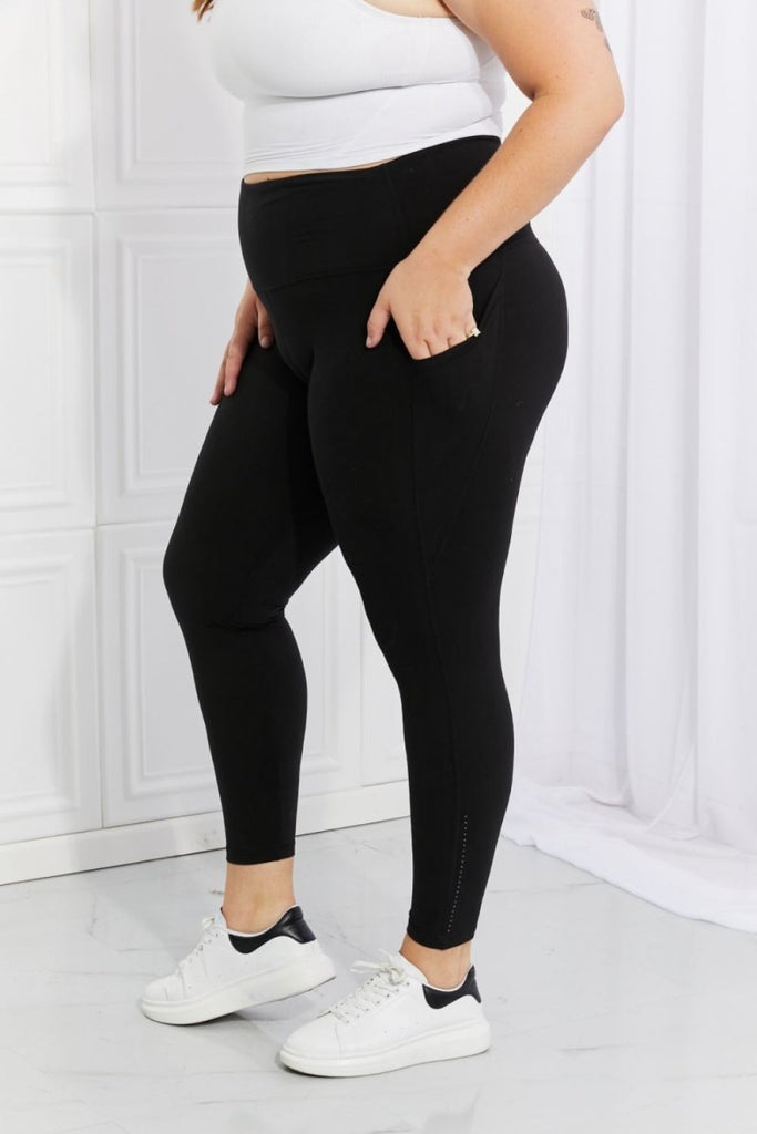 Leggings Depot Full Size Strengthen and Lengthen Reflective Dot Active Leggings - Willow & Luna