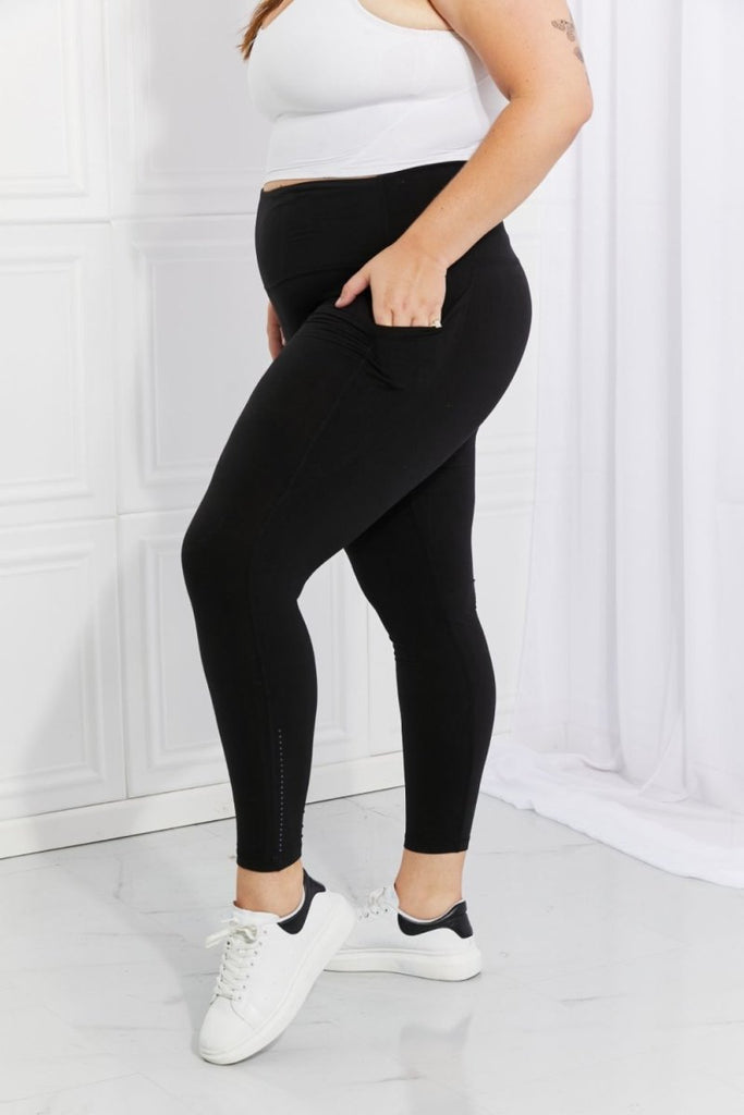 Leggings Depot Full Size Strengthen and Lengthen Reflective Dot Active Leggings - Willow & Luna