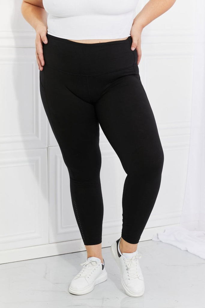 Leggings Depot Full Size Strengthen and Lengthen Reflective Dot Active Leggings - Willow & Luna