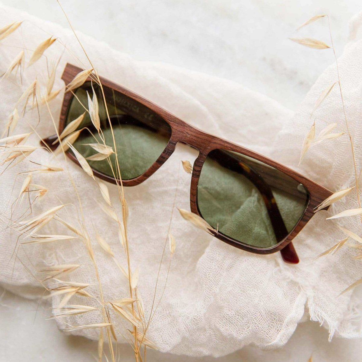 Palau - Wooden Sunglasses - Willow & Luna