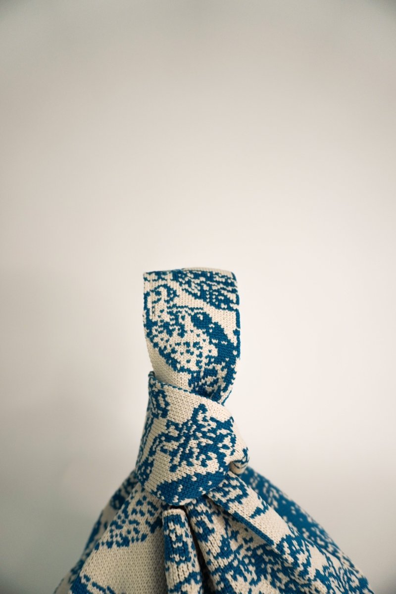 Palm Beach Blue Handbag - Willow & Luna