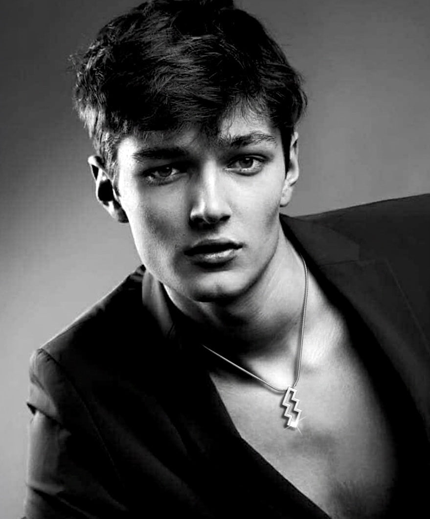 PT126W B.Tiff Éclair Pendant Necklace - Willow & Luna