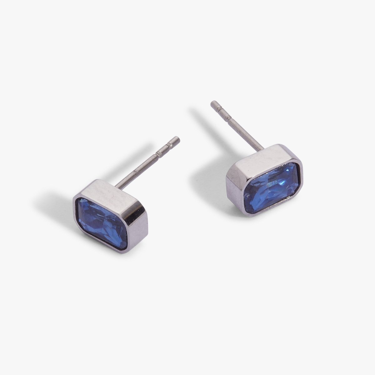 September Emerald - Cut Birthstone Stud Earrings - Willow & Luna