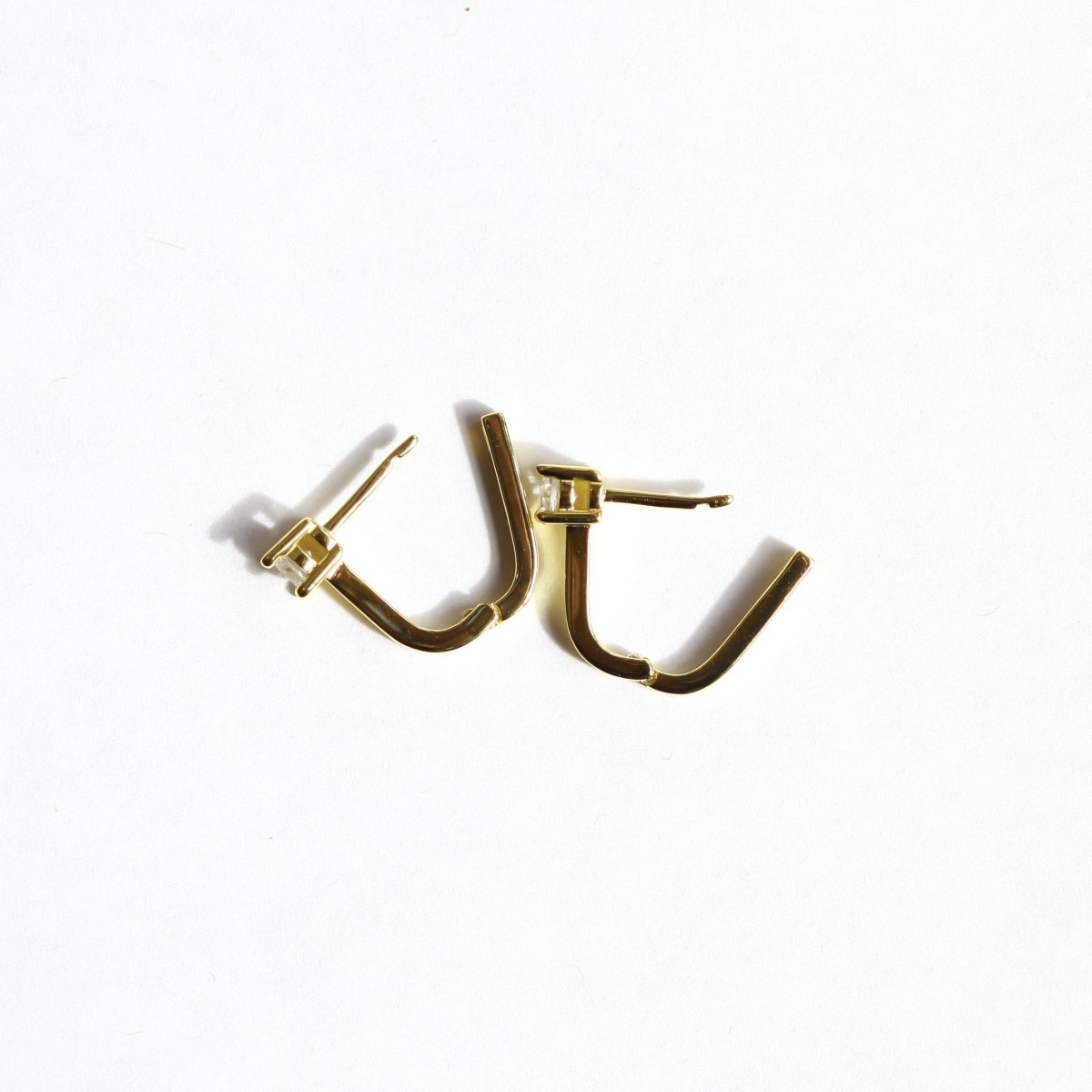 Studded Diamond Earrings - Willow & Luna