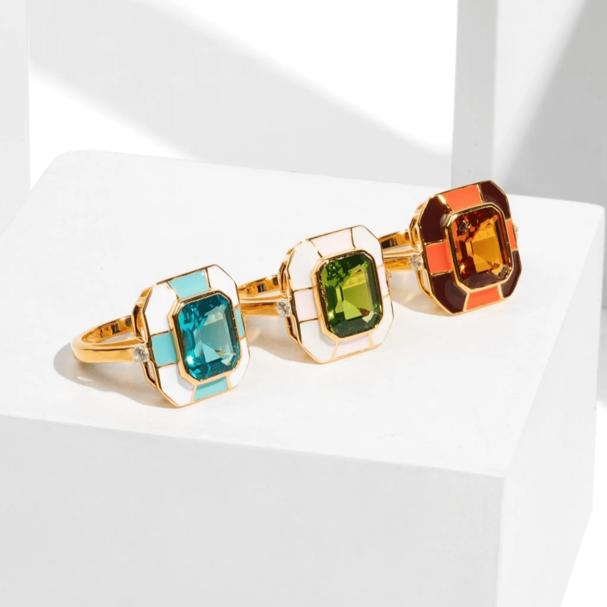 The Icon Statement Ring - Willow & Luna