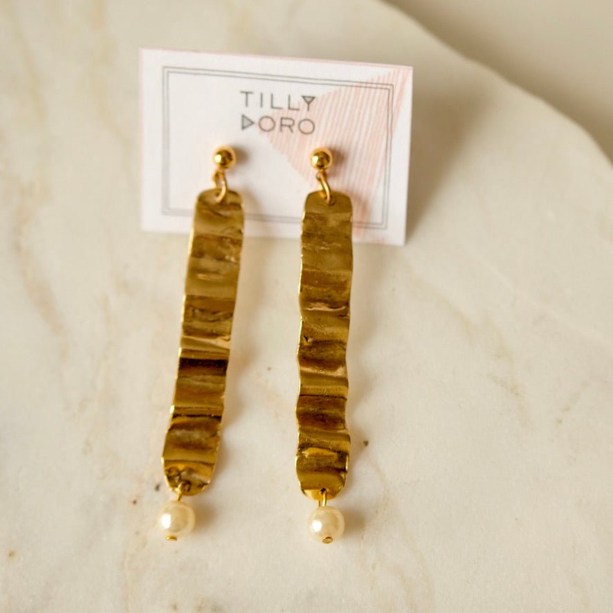 wave & pearl earrings - Willow & Luna