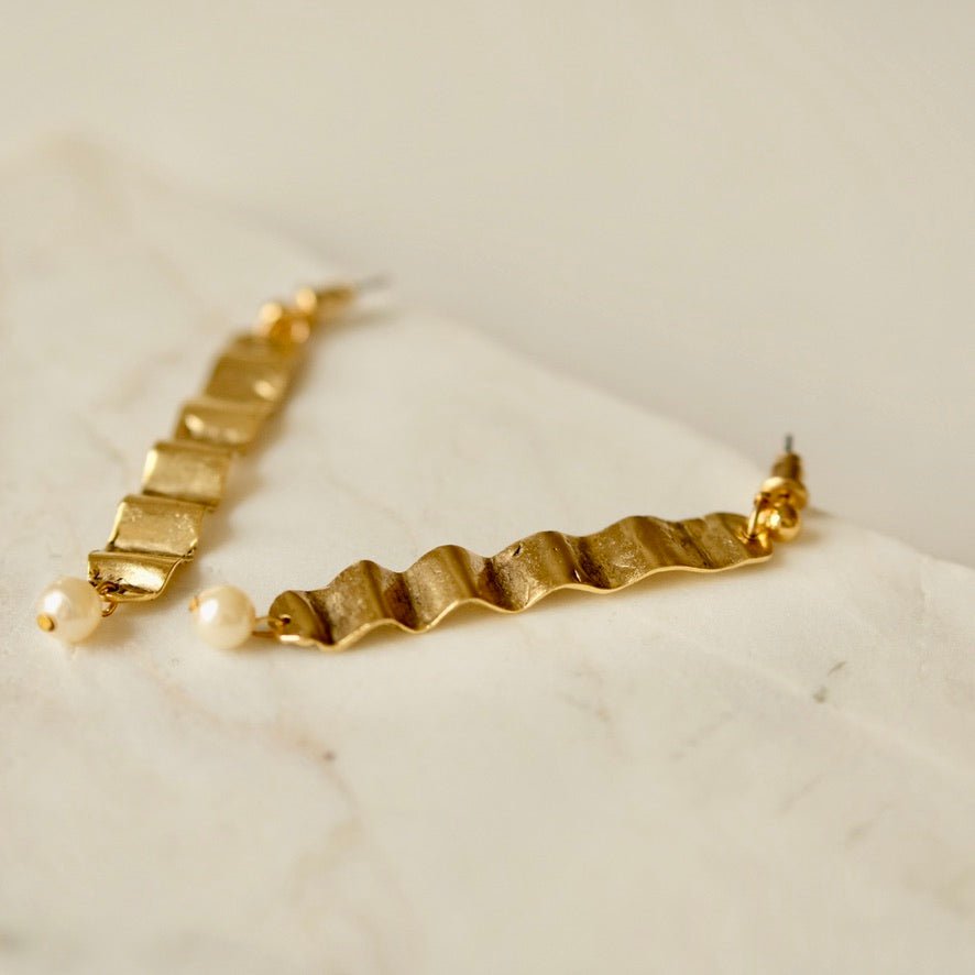 wave & pearl earrings - Willow & Luna