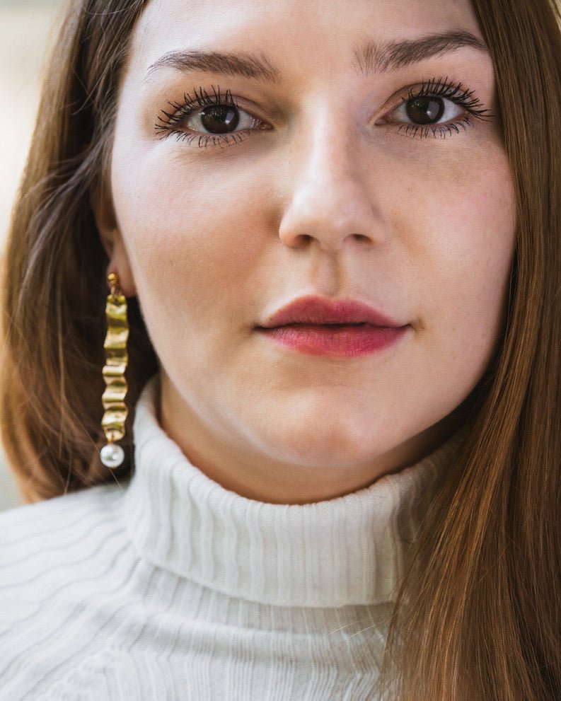 wave & pearl earrings - Willow & Luna