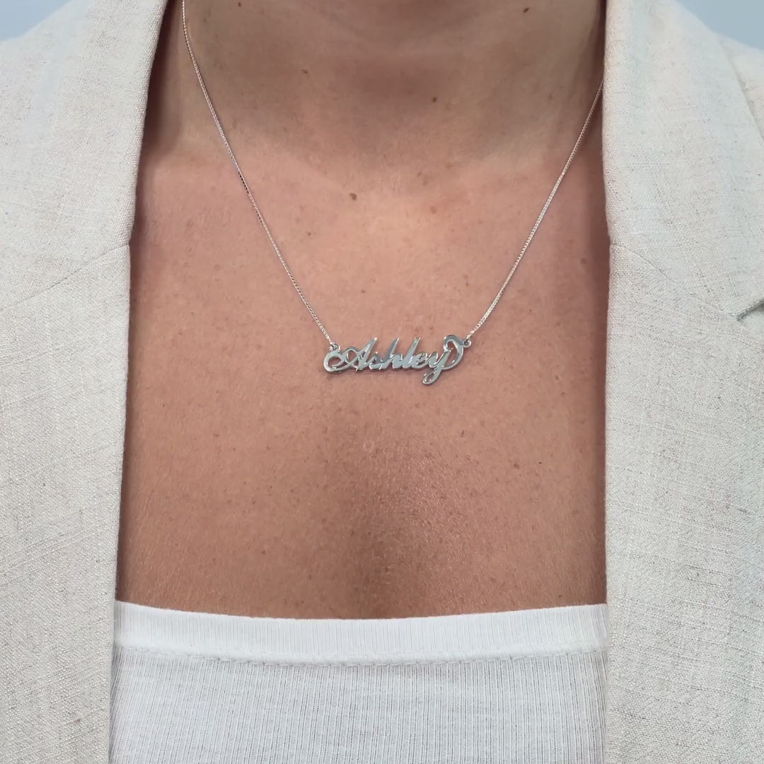 Carrie Custom Name Necklace