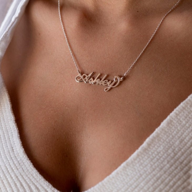 Carrie Custom Name Necklace - Willow & Luna