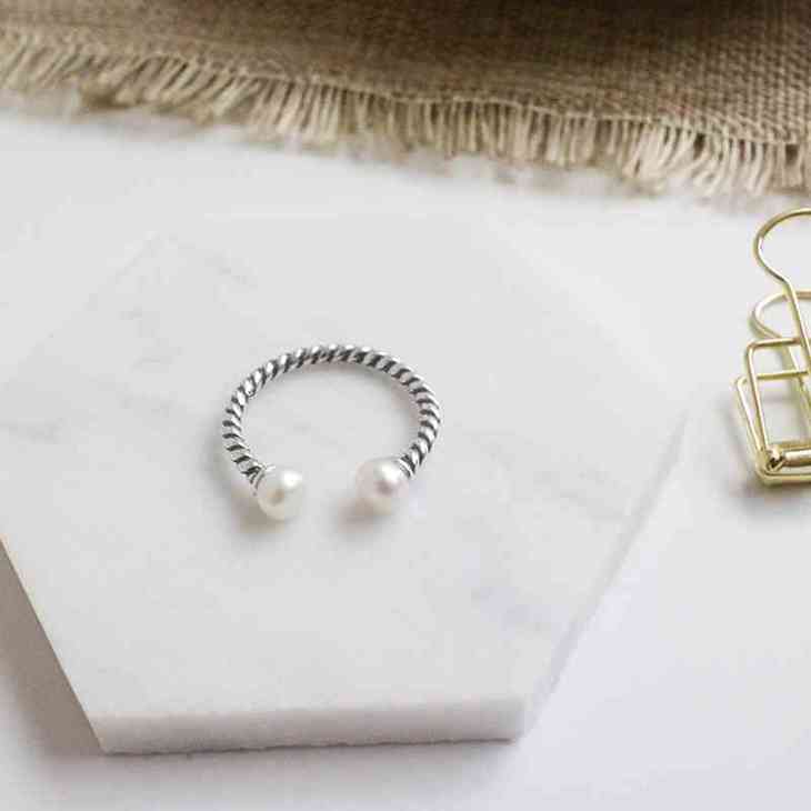 Silver Pearl Ring - Willow & Luna